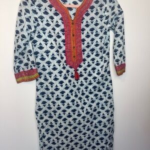 Casual Blue and Pink tunic with Plunge Neckline